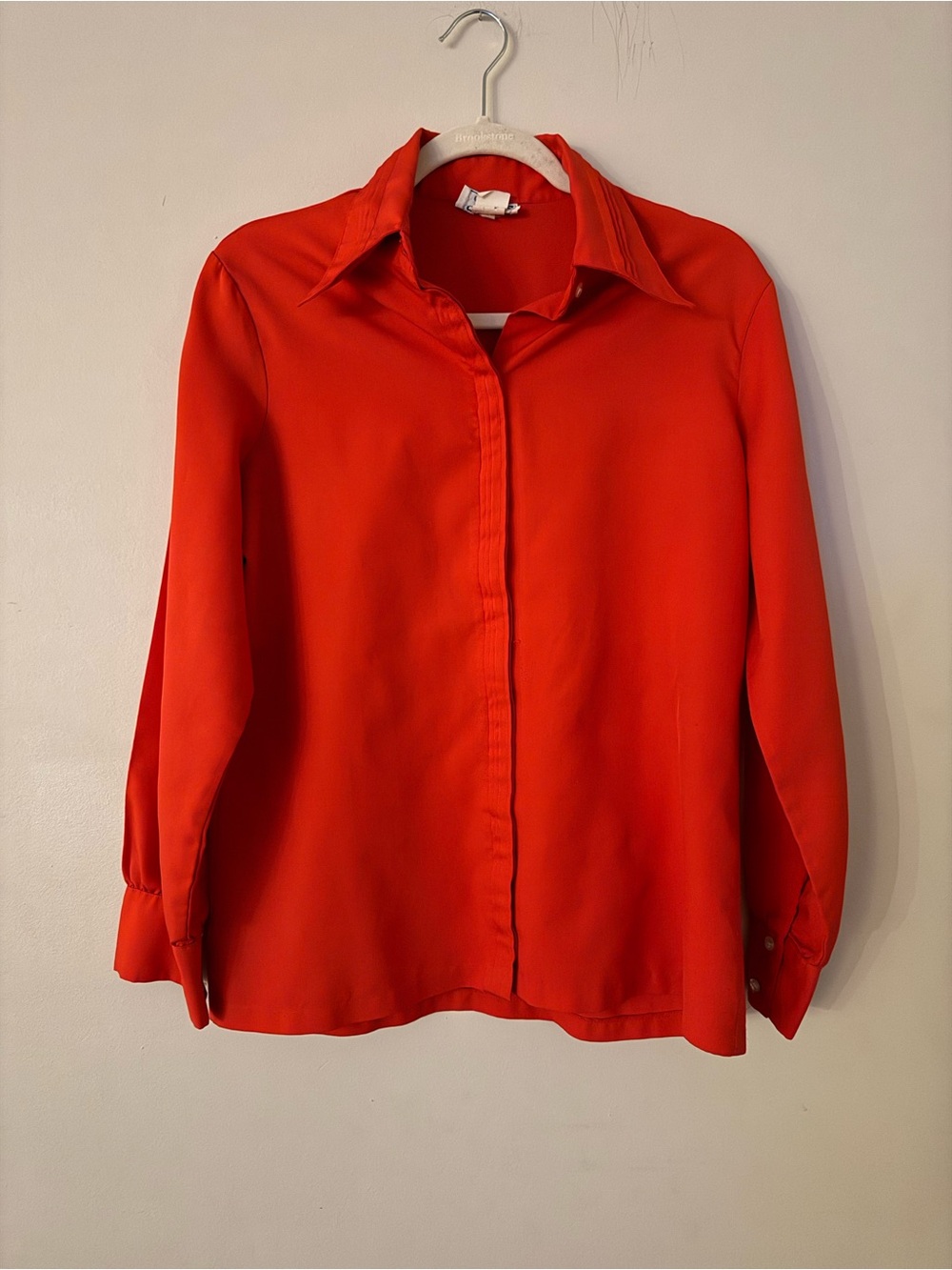 Vintage Ship’n Shore Red Blouse  Button-Down Dagger Collar Size L